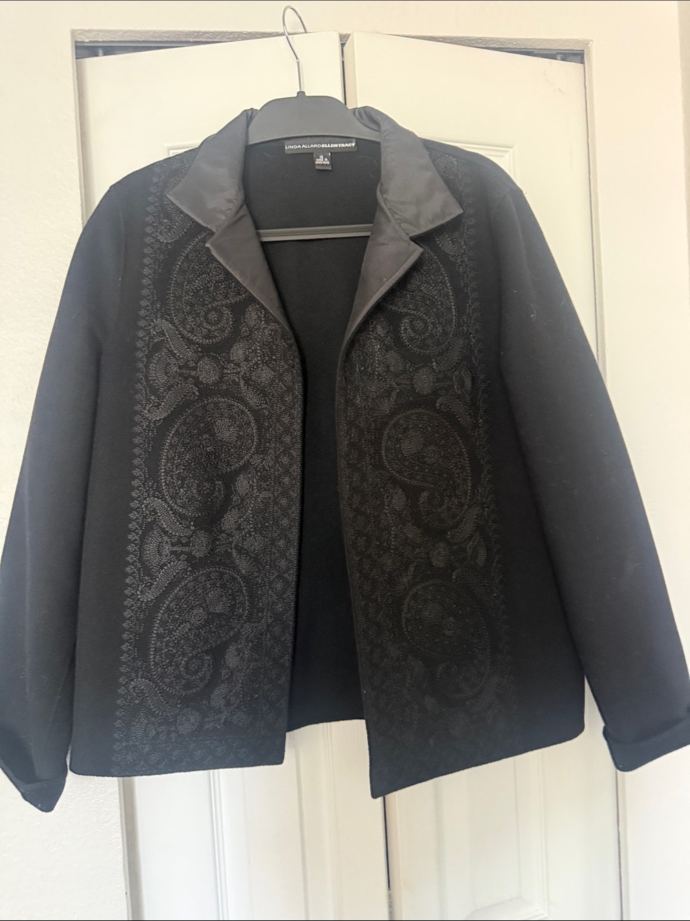 Linda Allard Ellen Tracy Black Embroidered Open-Front Blazer